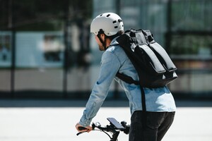 Promoten van vrijwillig gebruik van de fietshelm 