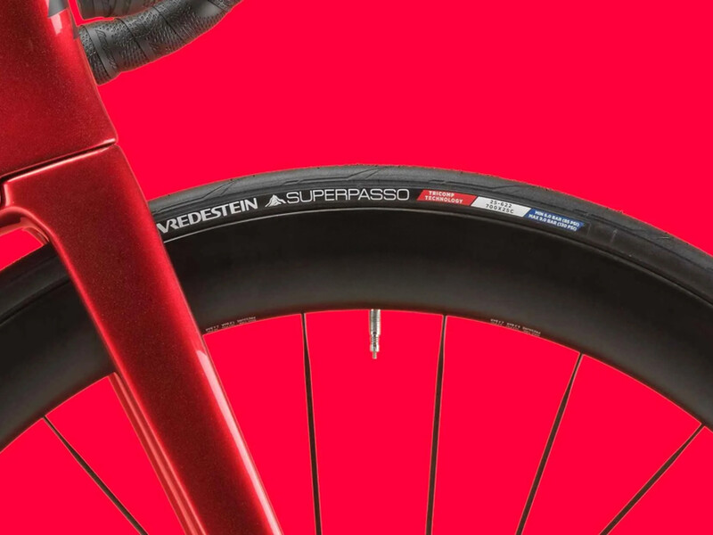 AGU breidt portfolio uit met Vredestein