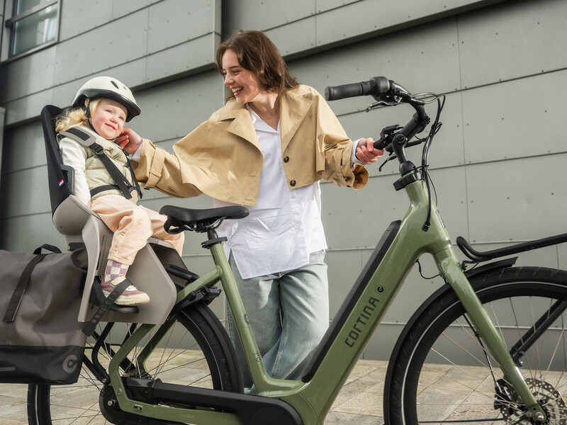 Stijlvolle en comfortabele fiets voor het gezinsleven van Cortina
