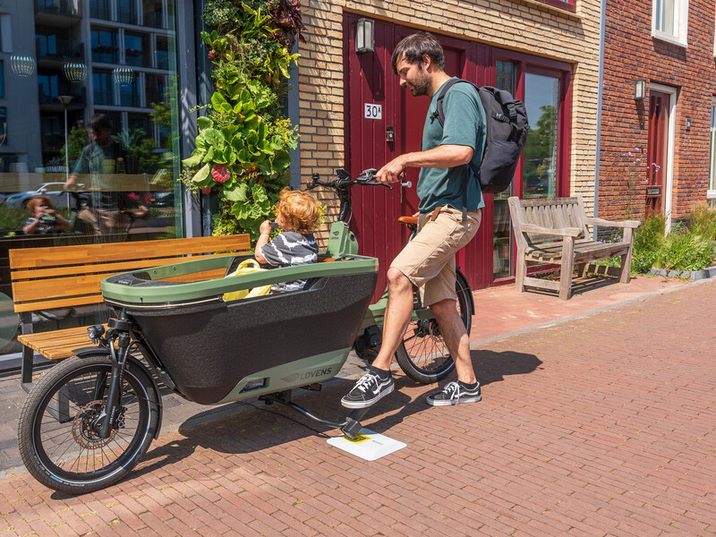 TILER rolt uit via dealers: draadloos e-bike laden nu voor de consument