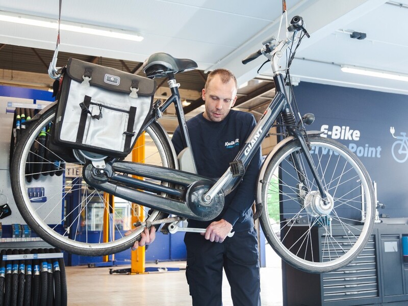 6 nieuwe KwikFit-locaties met servicepoint e-bikes