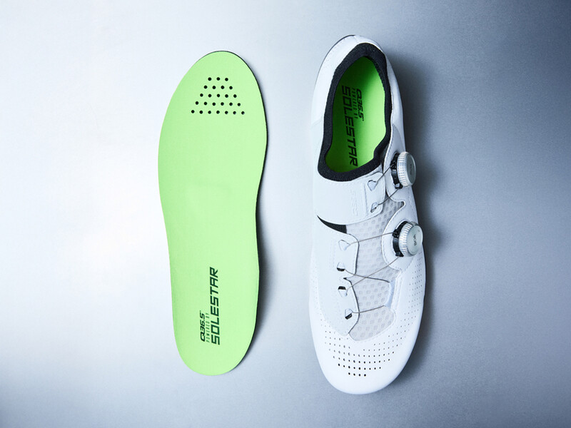 Q36.5 lanceert de nieuwe wielerschoenen unique pro