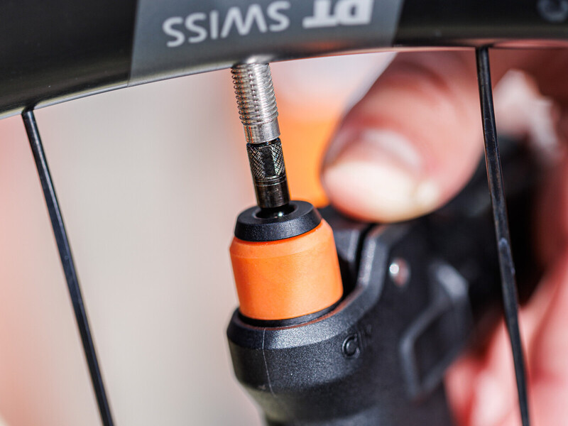 SKS presenteert eerste pompkop voor alle ventielsoorten&nbsp;