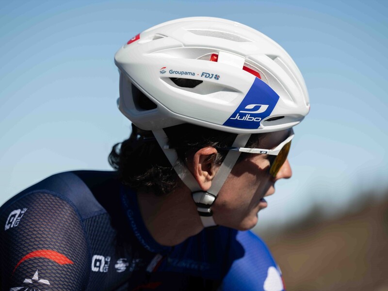 Lancering van de FINISHER EVO racefietshelm 