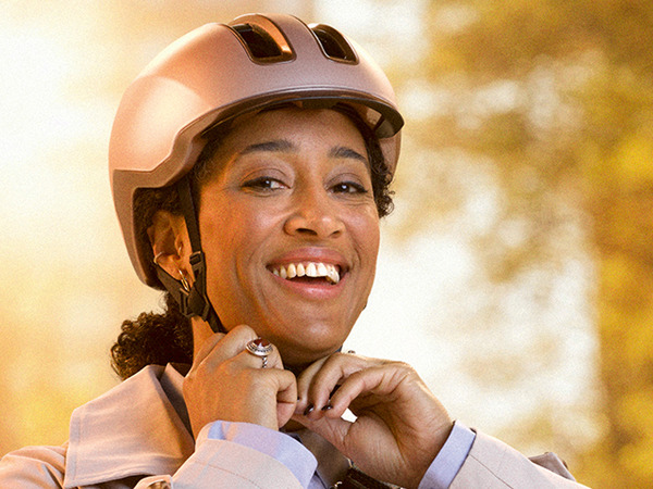 Promoten van vrijwillig gebruik van de fietshelm